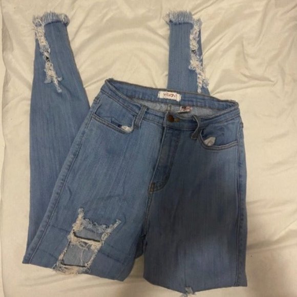 Fashion Nova Light Wash Denim Jeans 11 - Picture 1 of 4
